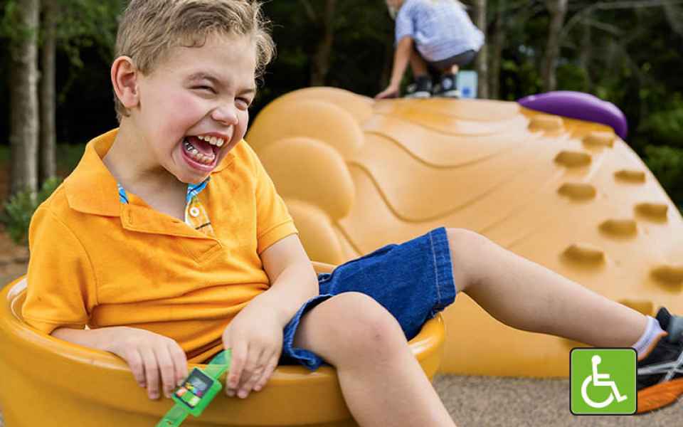 Aunor presenta su nueva gama de parques infantiles de exterior homologados  - Equipamiento urbano